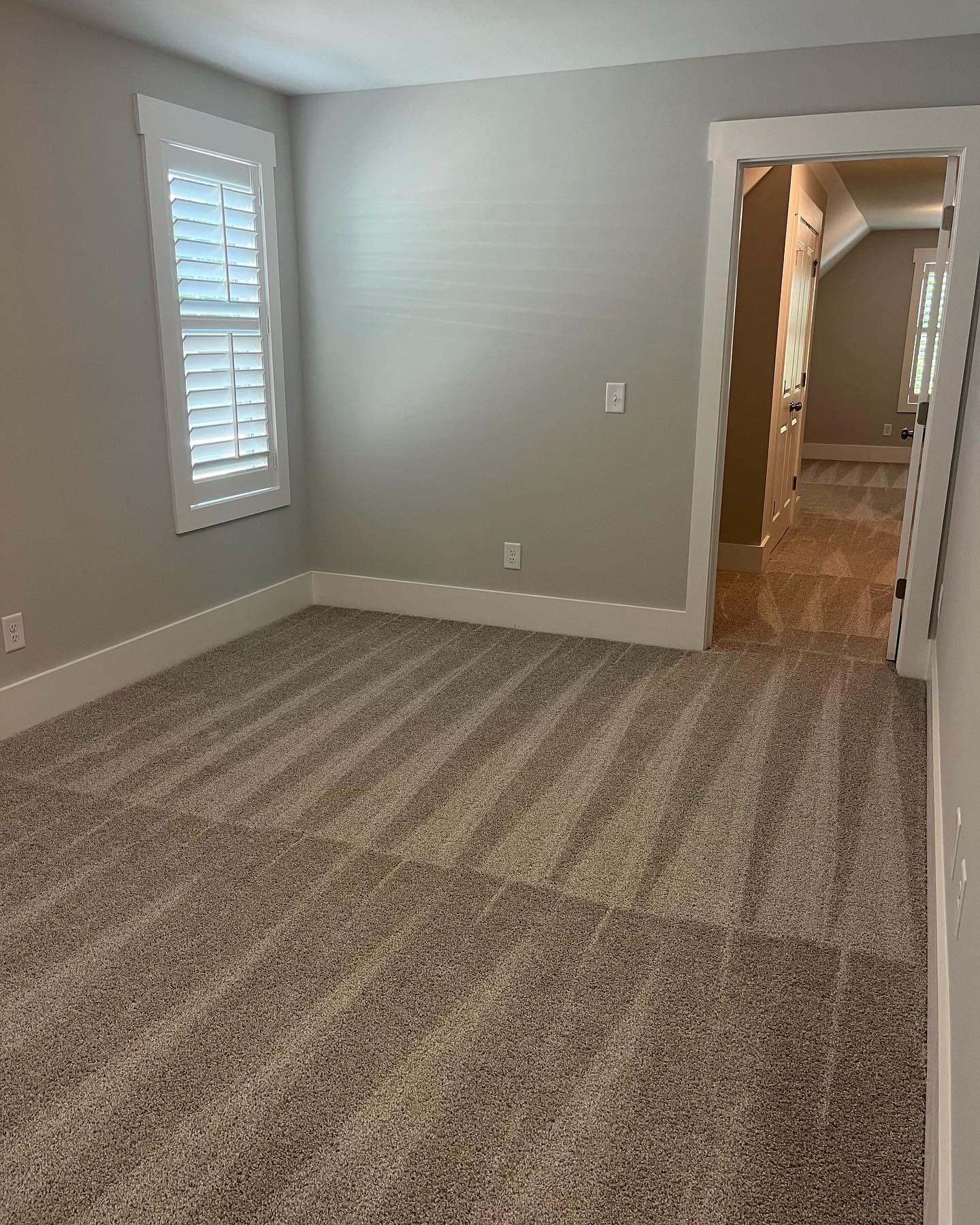 House cleaning service, kitchen and living areas
