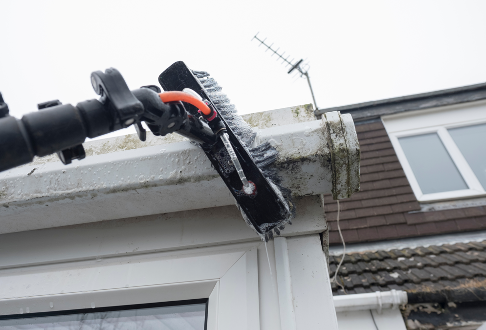 Gutter cleaning applicator